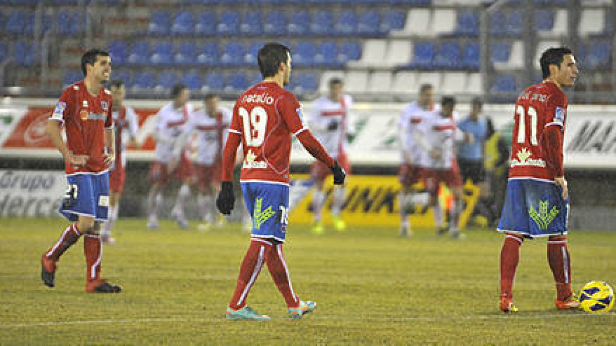 El Numancia ha sumado cuatro puntos de 15 posibles en 2013. / DIEGO MAYOR-
