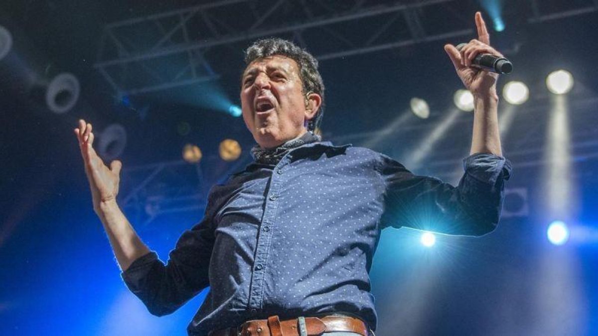 Manolo García en su última actuación en la sala Razzmatazz.-FERRAN SENDRA