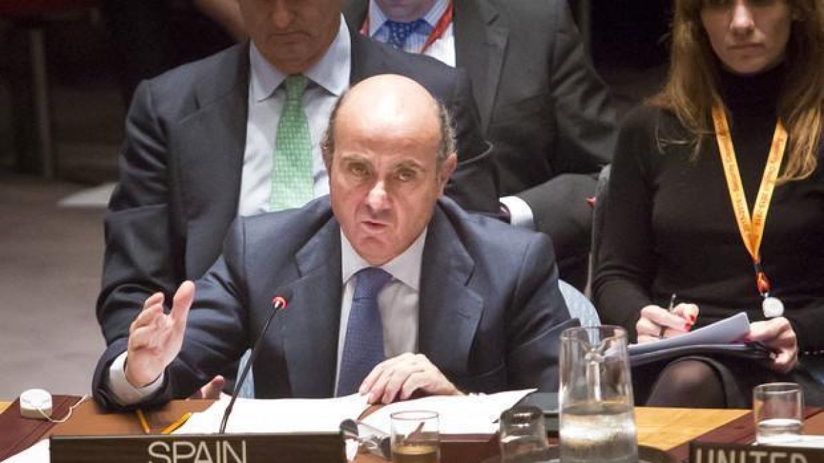 El ministro de Economía, Luis de Guindos, durante su intervención en el Consejo de Seguridad de Naciones Unidas el 17 de diciembre.-AP