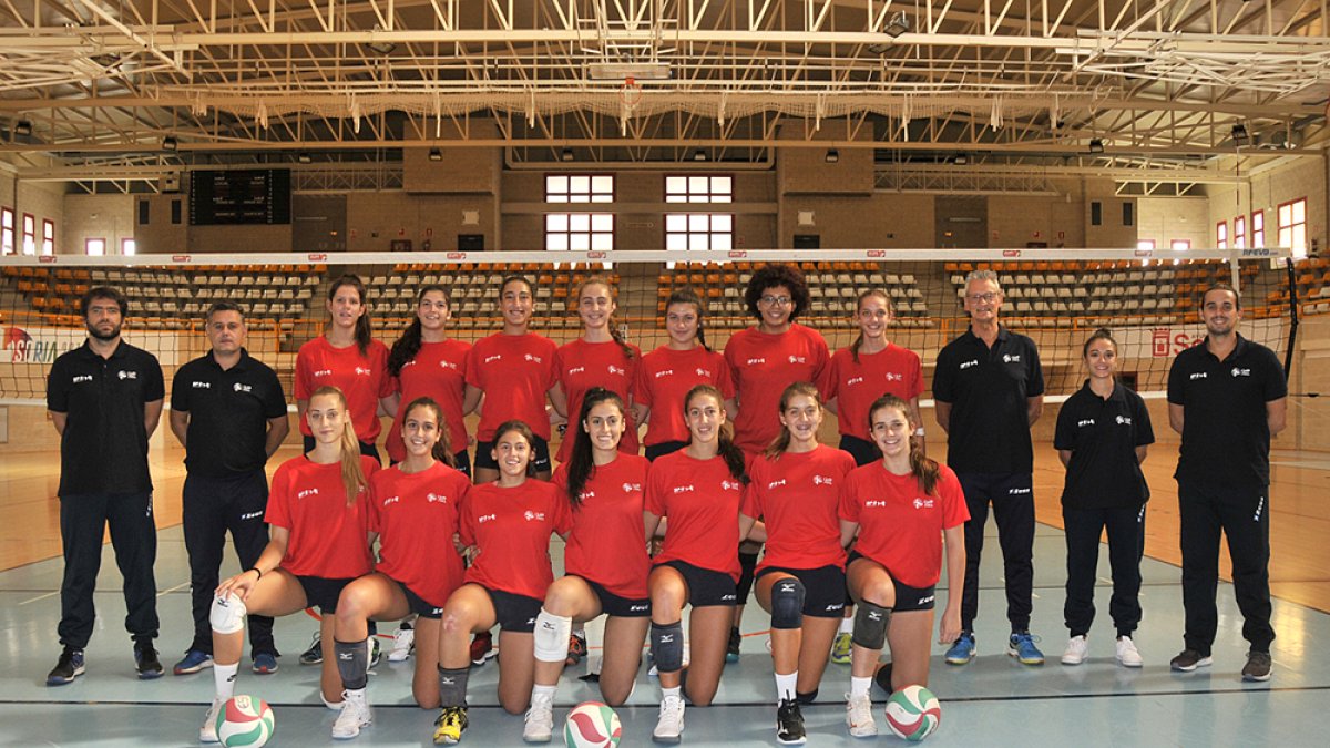 La plantilla de la Permanente femenina que competirá en el curso 2020-2021. VALENTÍN GUISANDE