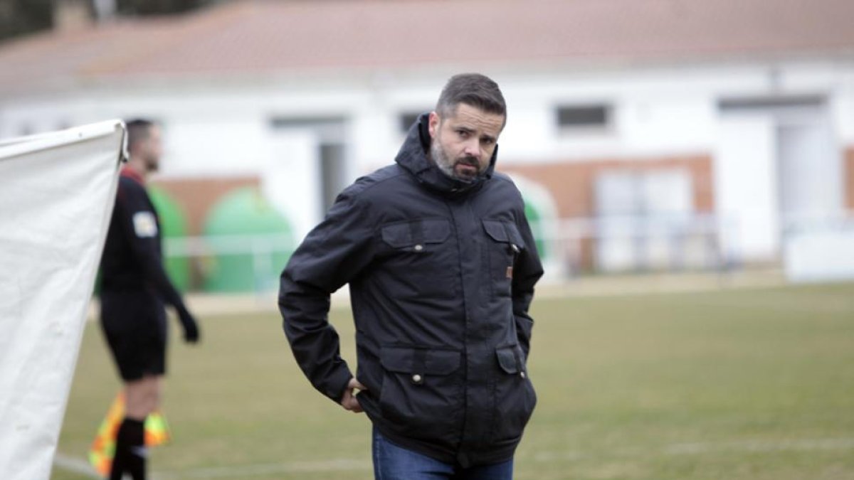 Moisés Gutiérrez, durante un partido del Almazán esta temporada.-LUIS ÁNGEL TEJEDOR