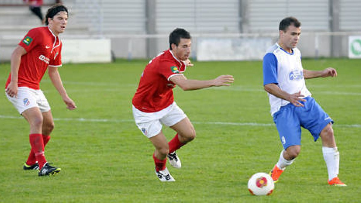 El Almazán desaprovecha la oportunidad de meterse en play off. / Diego Mayor-