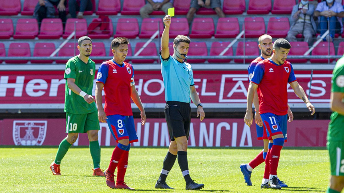 Vicent, Pol y Cotán son los numantinos más amonestados en lo que va de Liga. MARIO TEJEDOR