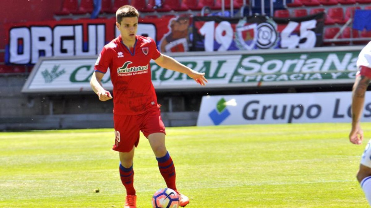 Galarreta volverá al once del Numancia en Almería después dd cumplir un partido de sanción.-María Ferrer