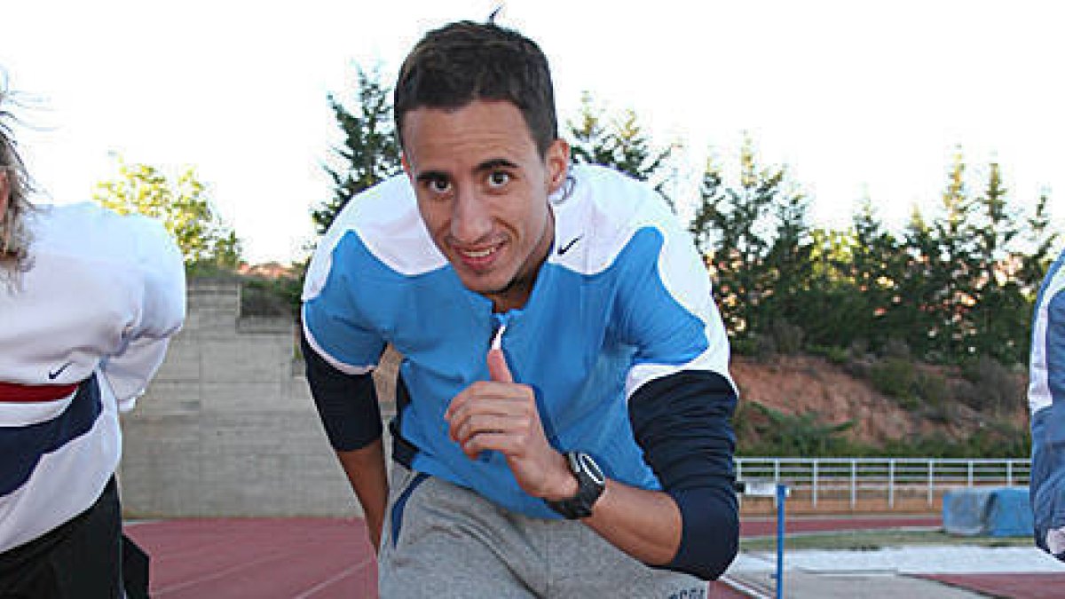 El atleta que entrena en el Caep Soria, Manuel Olmedo / FERNANDO SANTIAGO-