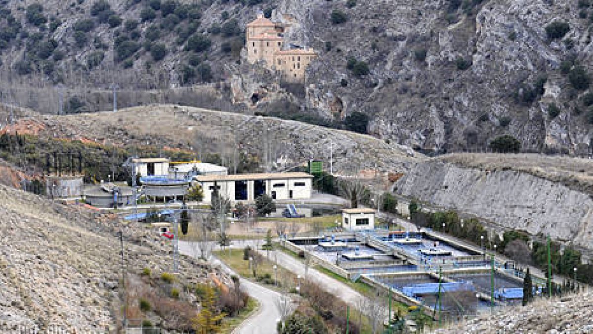 La actual depuradora de aguas de Soria. / VALENTÍN GUISANDE-