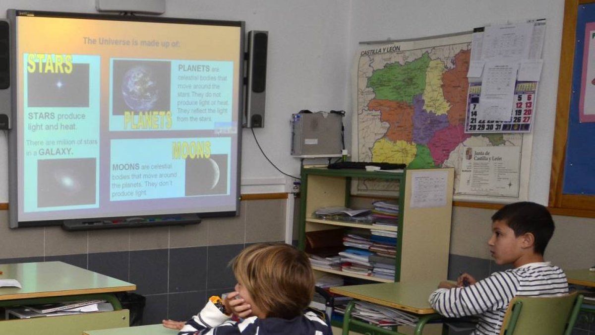 El colegio de La Arboleda en una clase de la sección bilingüe, en una imagen de archivo.-ALVARO MARTÍNEZ