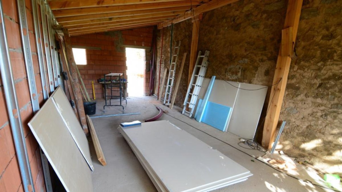 Obras en una vivienda del medio rural.-HDS