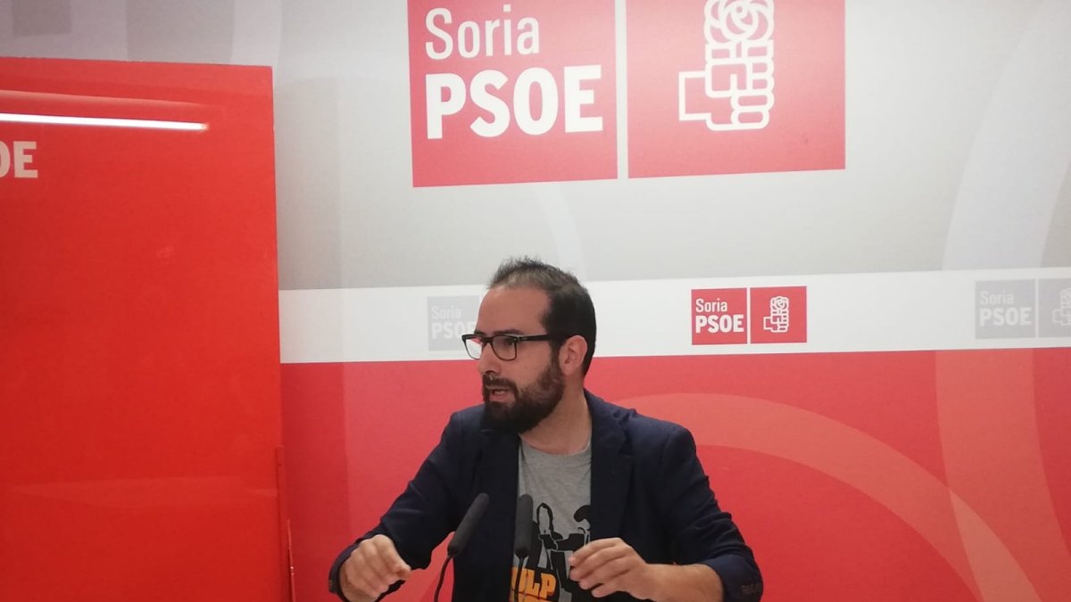 Ángel Hernández, ayer en la rueda de prensa. HDS