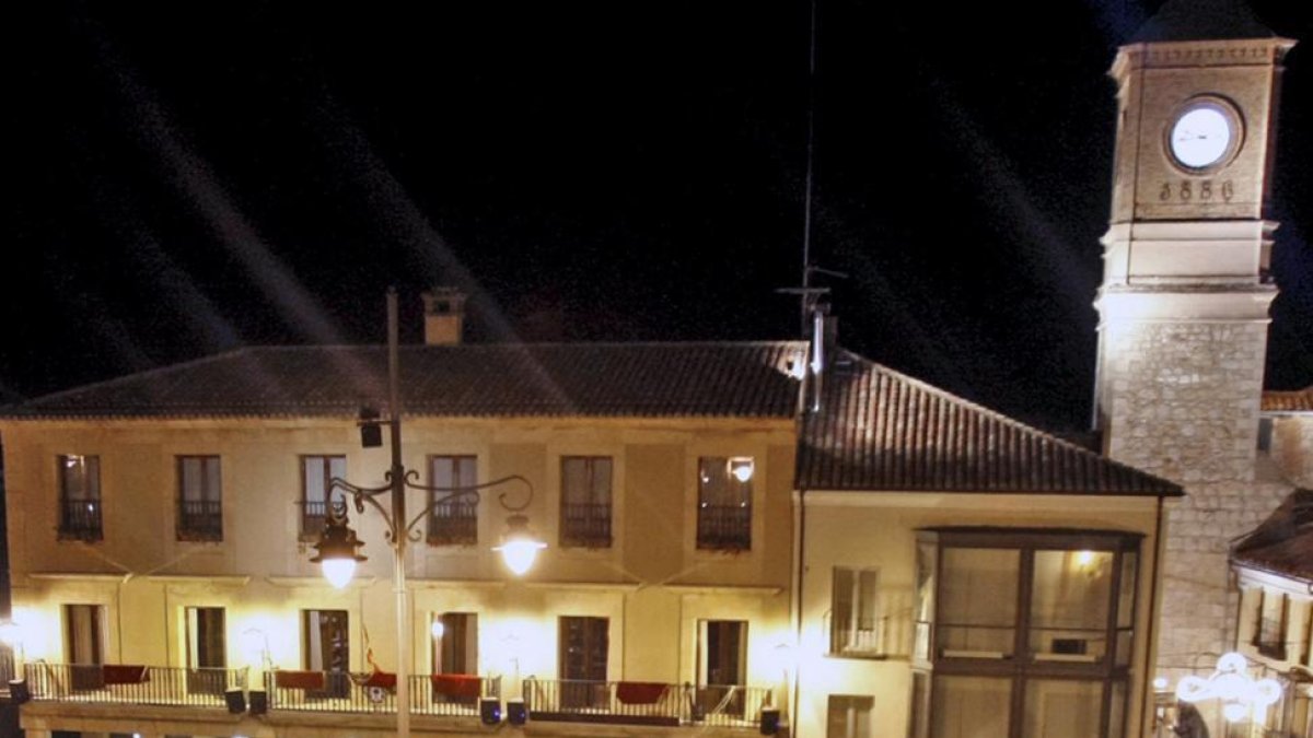 Imagen de la plaza Mayor iluminada-LUIS ÁNGEL TEJEDOR