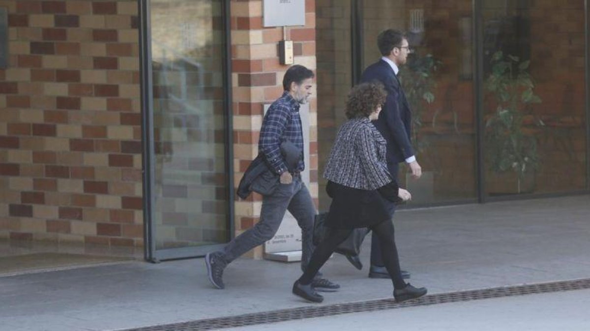 Oriol Pujol sale de la cárcel.-ALBERT BERTRAN