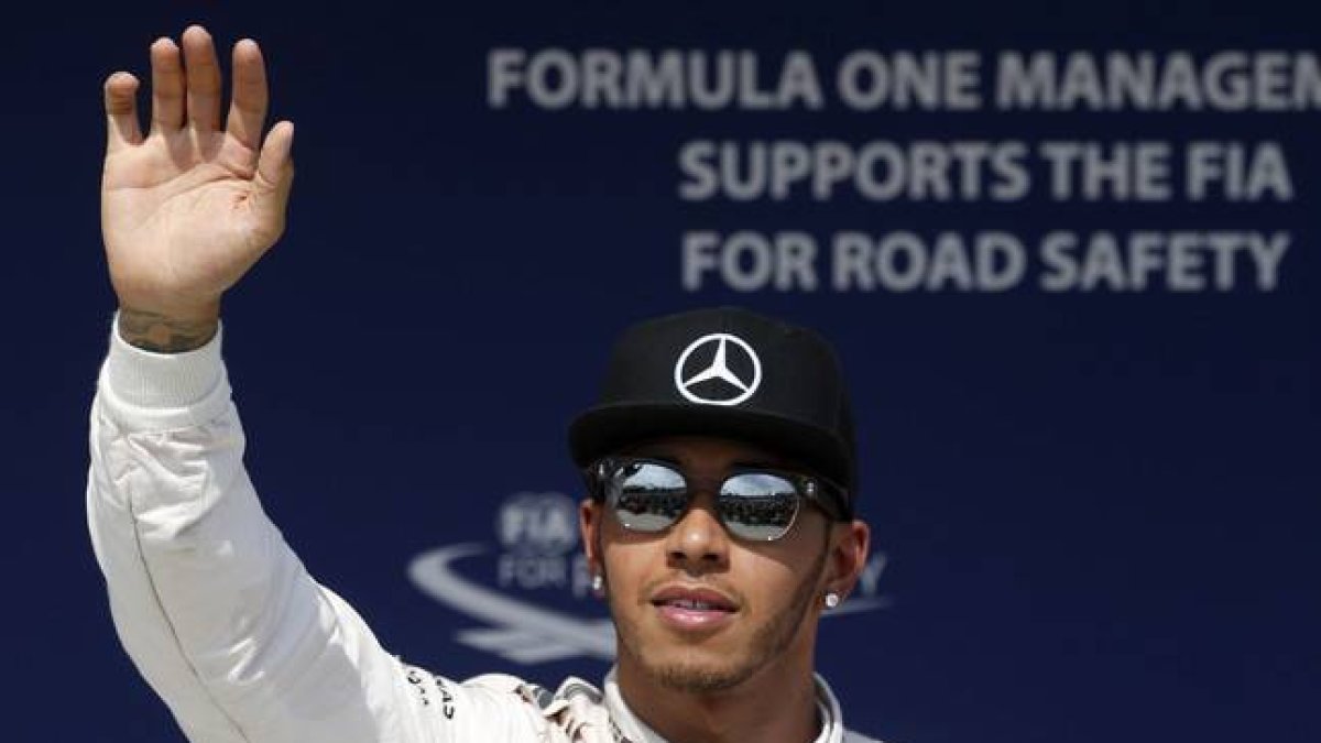 Hamilton ha logrado la 'pole' en Hungría.-Foto: Darko Vojinovic / AP
