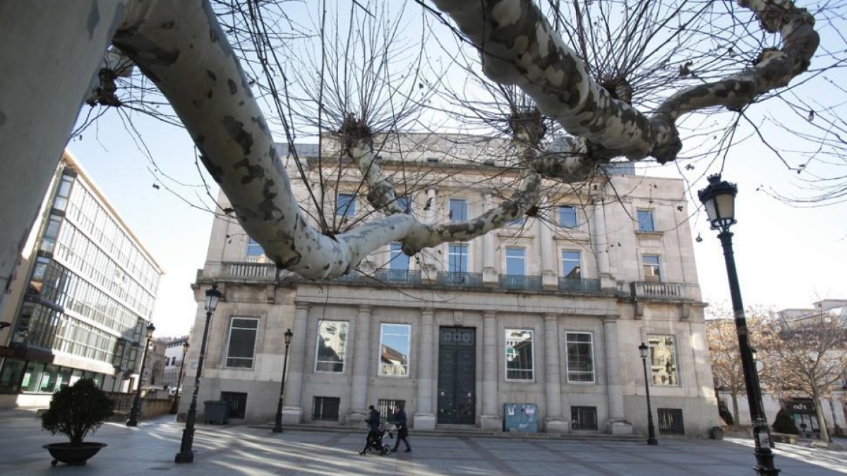 Antigua sede del Banco de España en la capital.-Luis Ángel Tejedor