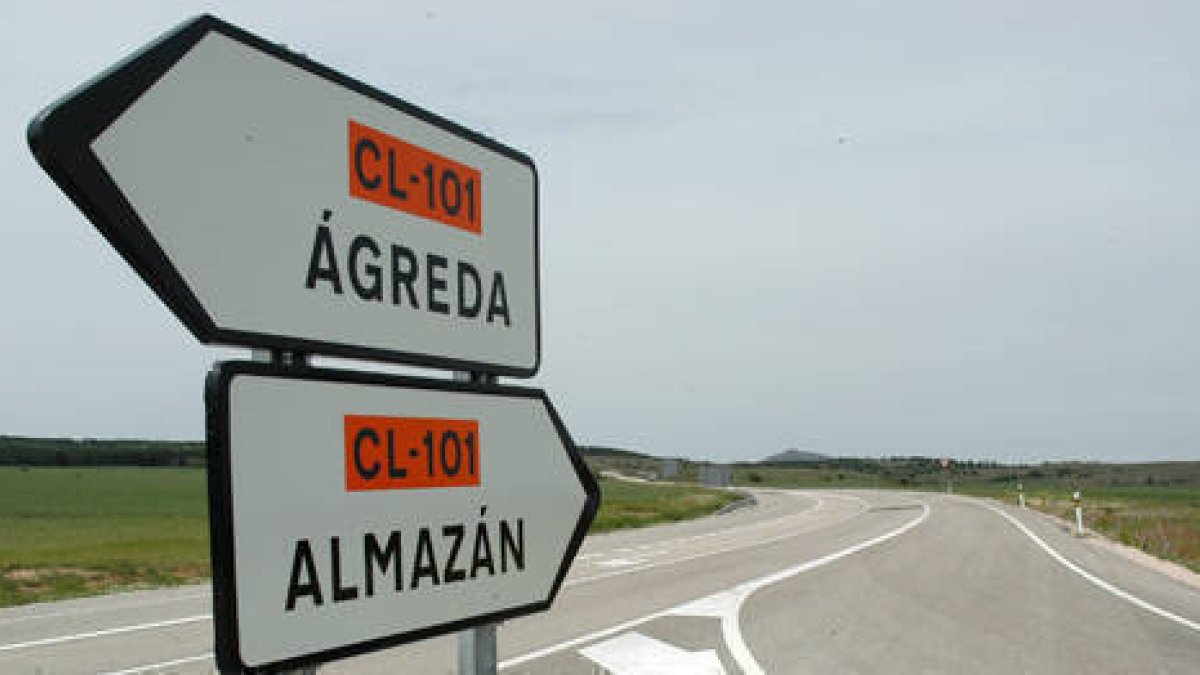 La carretera CL-101, que va de Ágreda a Almazán. / HDS