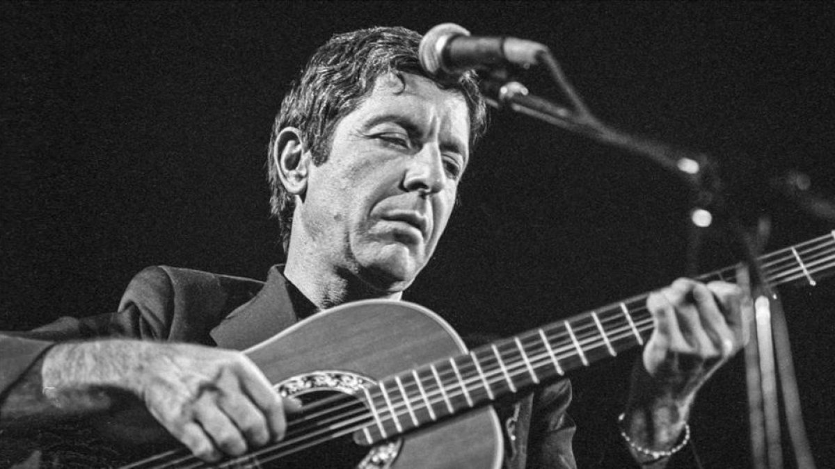 Leonard Cohen, el 17 de noviembre de 1980, en el Palacio de los Deportes de Barcelona..-FERRAN SENDRA