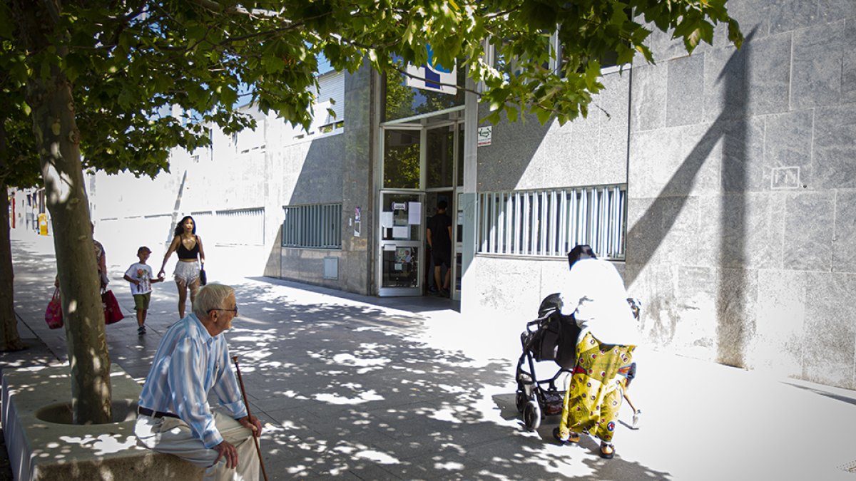 Centro de Salud en el Espolón. MARIO TEJEDOR