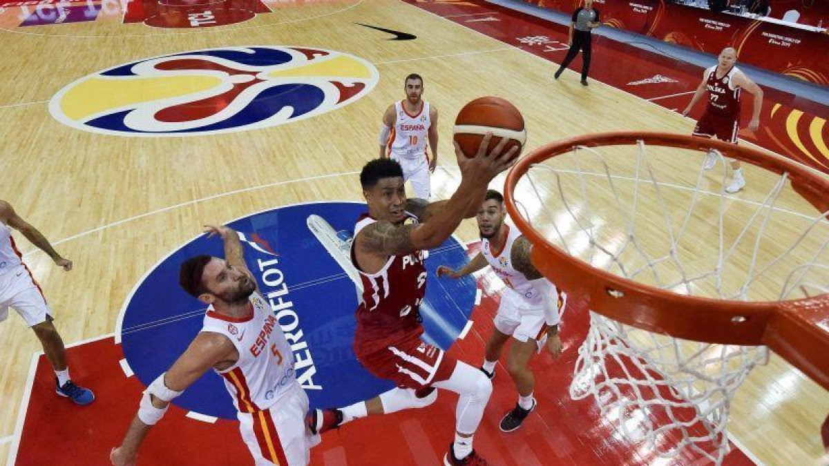 Imagenes del partido disputado contra Polonia.-EFE