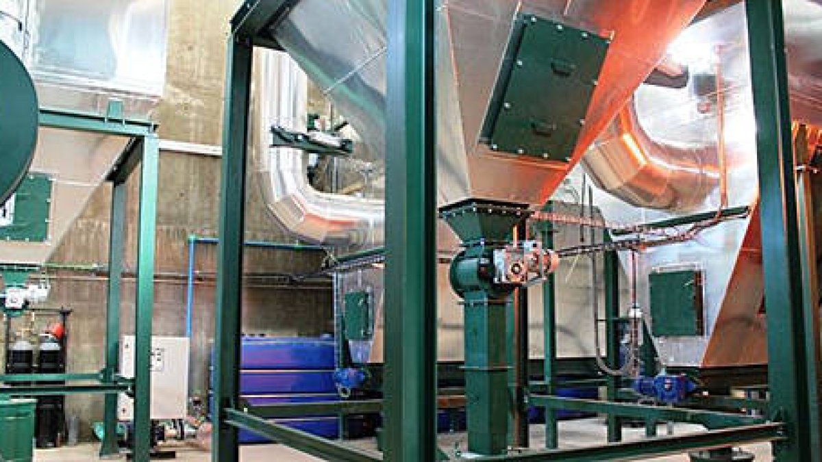 Instalaciones interiores de una central térmica de biomasa-