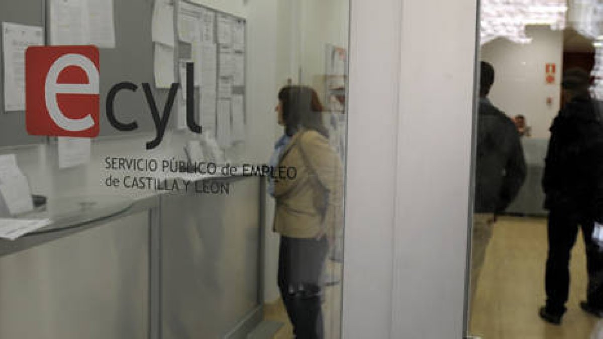 Oficina de Empleo de Soria. / VALENTÍN GUISANDE-