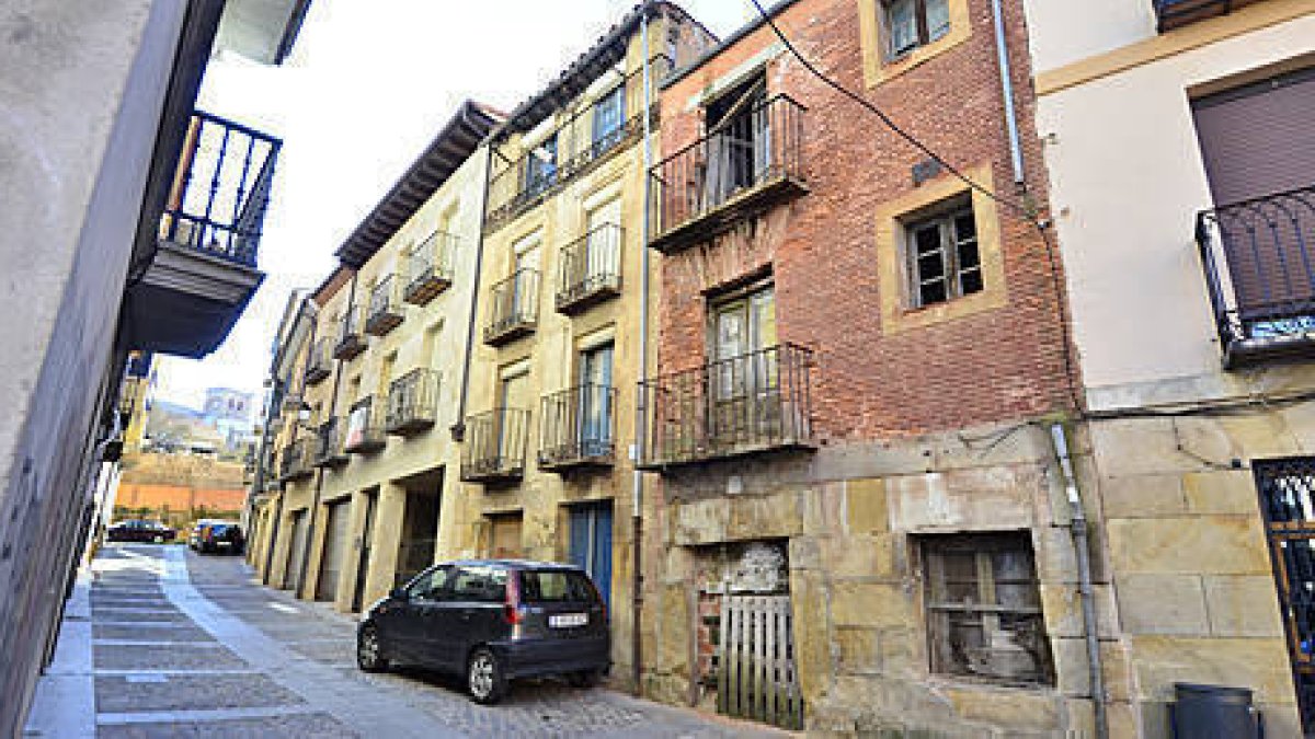 Viviendas en el casco viejo de Soria. / HDS -
