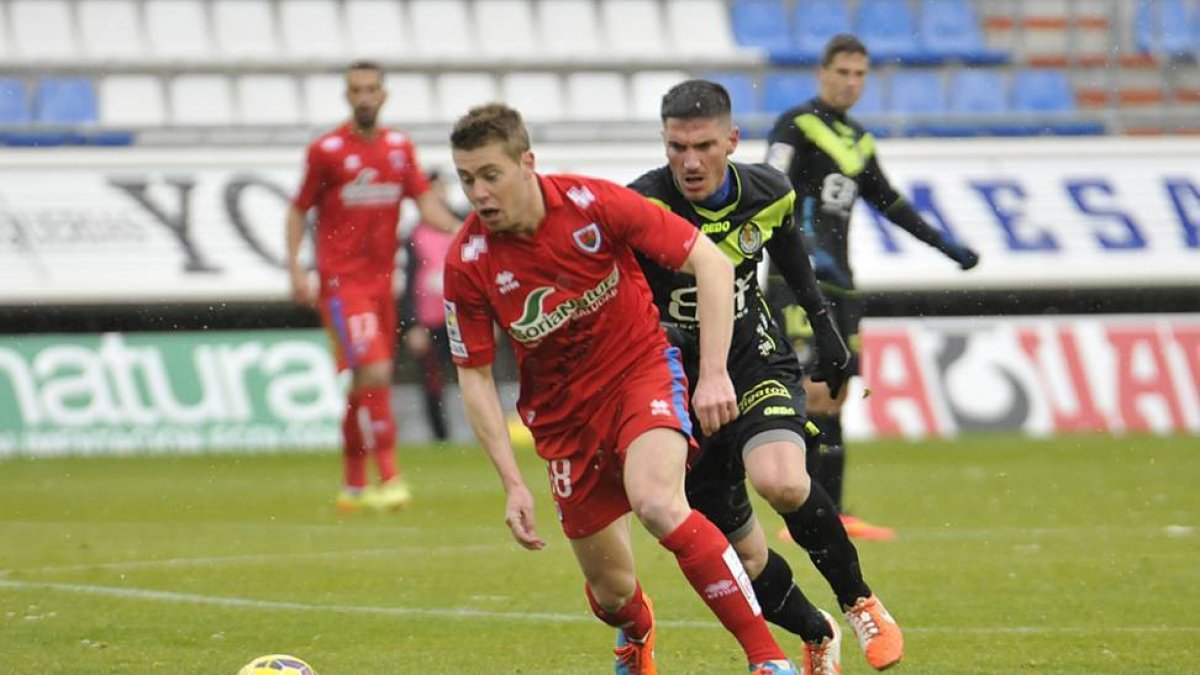 En la primera vuelta, el Numancia se impuso 3-2 al Llagostera.-DIEGO MAYOR