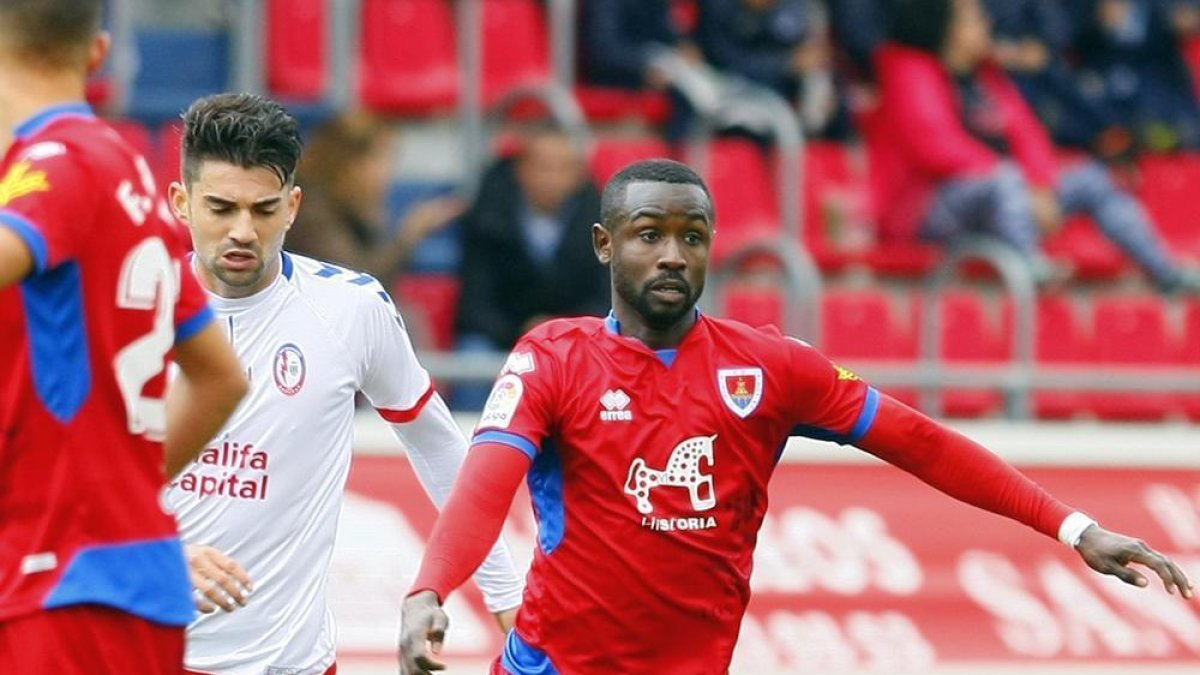 Diamanka acaba contrato en junio y el Numancia quiere contar con él para el futuro.-Mario Tejedor