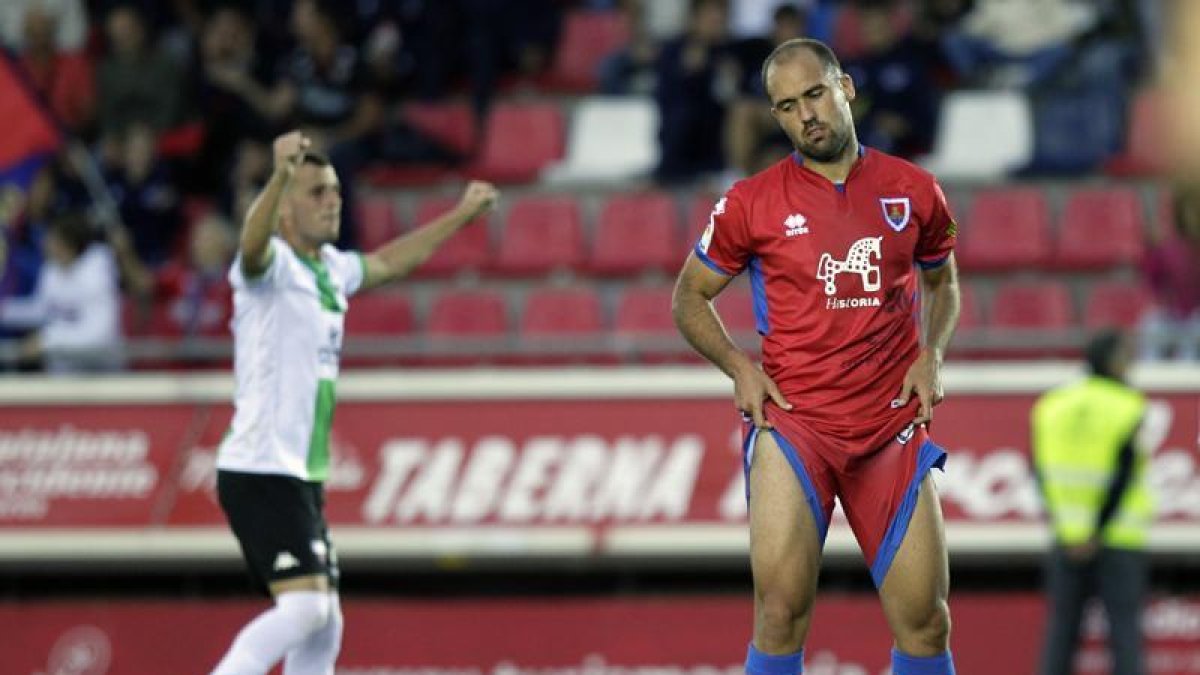 Unai regresa al once en Cádiz tras lesión y ahora estará de baja tres partidos por sanción.-Mario Tejedor