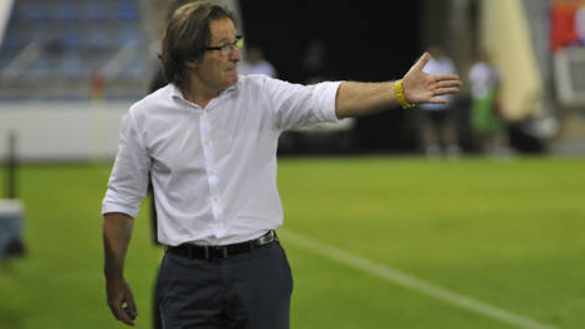 Juan Antonio Anquela durante un encuentro. / DIEGO MAYOR-