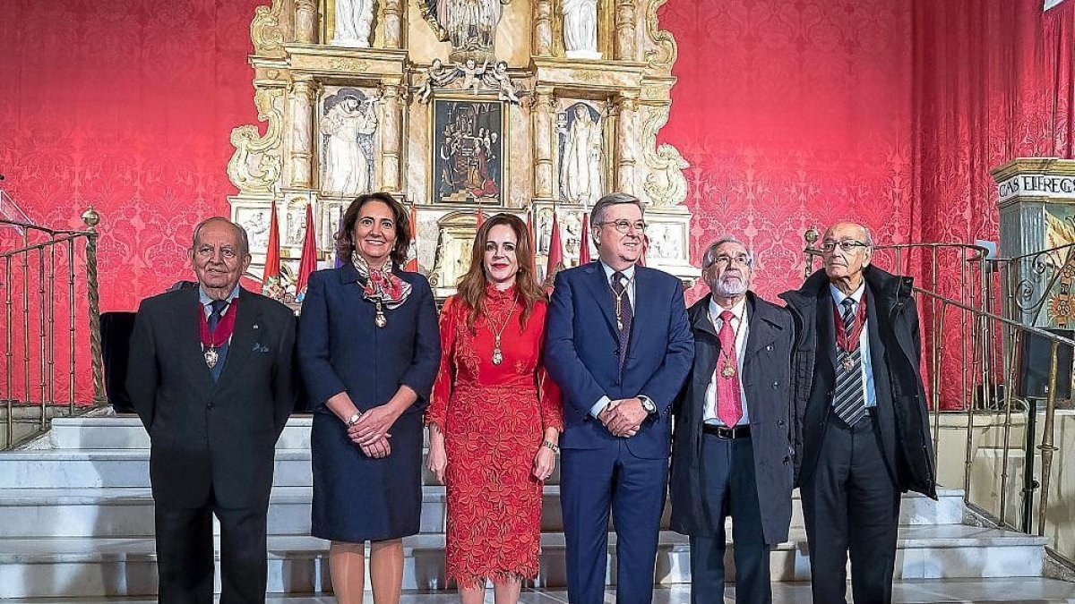 Manuel Estella, Josefa García Cirac, Silvia Clemente,José Manuel Fernández Santiago, Dionisio Llamazares y Carlos Sánchez Reye, los seis presidentes que ha tenido el Legislativo. --PABLO REQUEJO