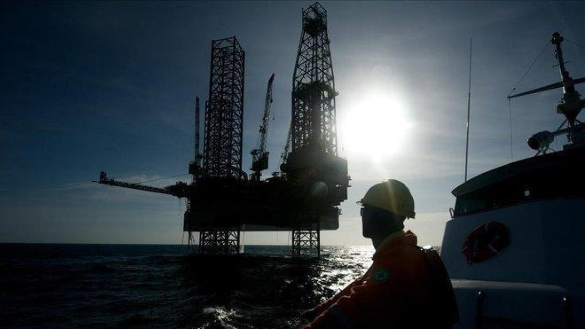 Una plataforma petrolífera de la compañía española Repsol en Venezuela.-