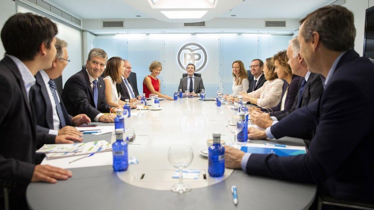 Pablo Casado preside un comité de dirección del PP-TAREK