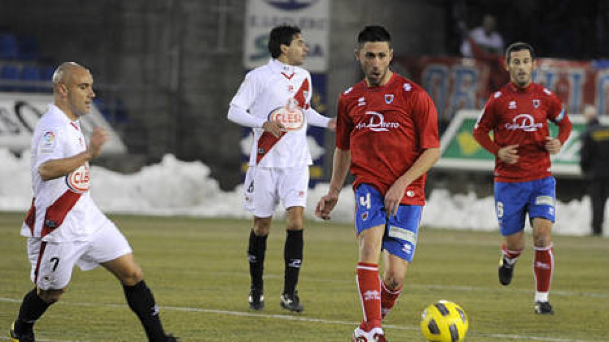 El Numancia fue muy inferior al Rayo. / V. Guisande-