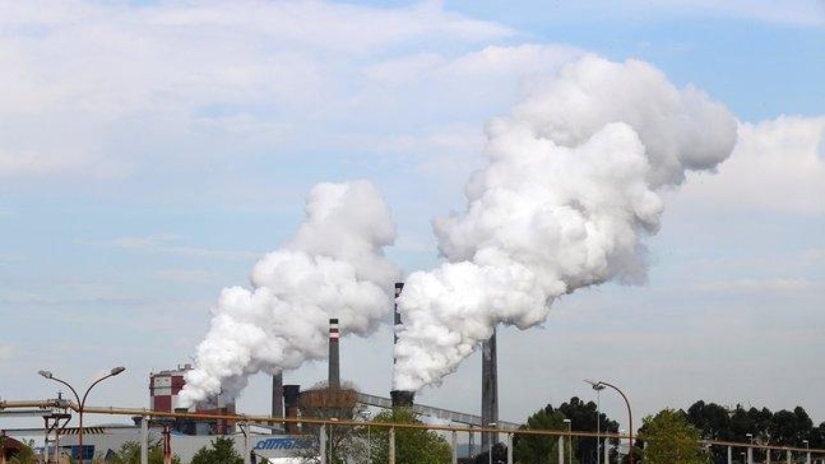 Aspecto de la factoría de ArcelorMittal de Avilés, en Asturias.-EFE