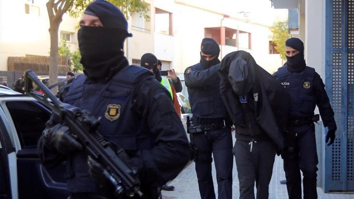 Operación antiyihadista en Sant Pere de Ribes, el 27 de noviembre.-/ SUSANNA SAEZ