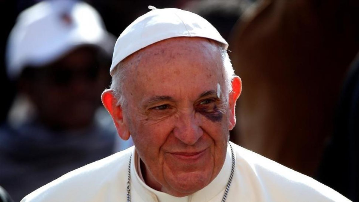 El Papa a su llegada a la audiencia general de este miércoles en la Plaza de San Pedro-REUTERS / STEFANO RELLANDINI