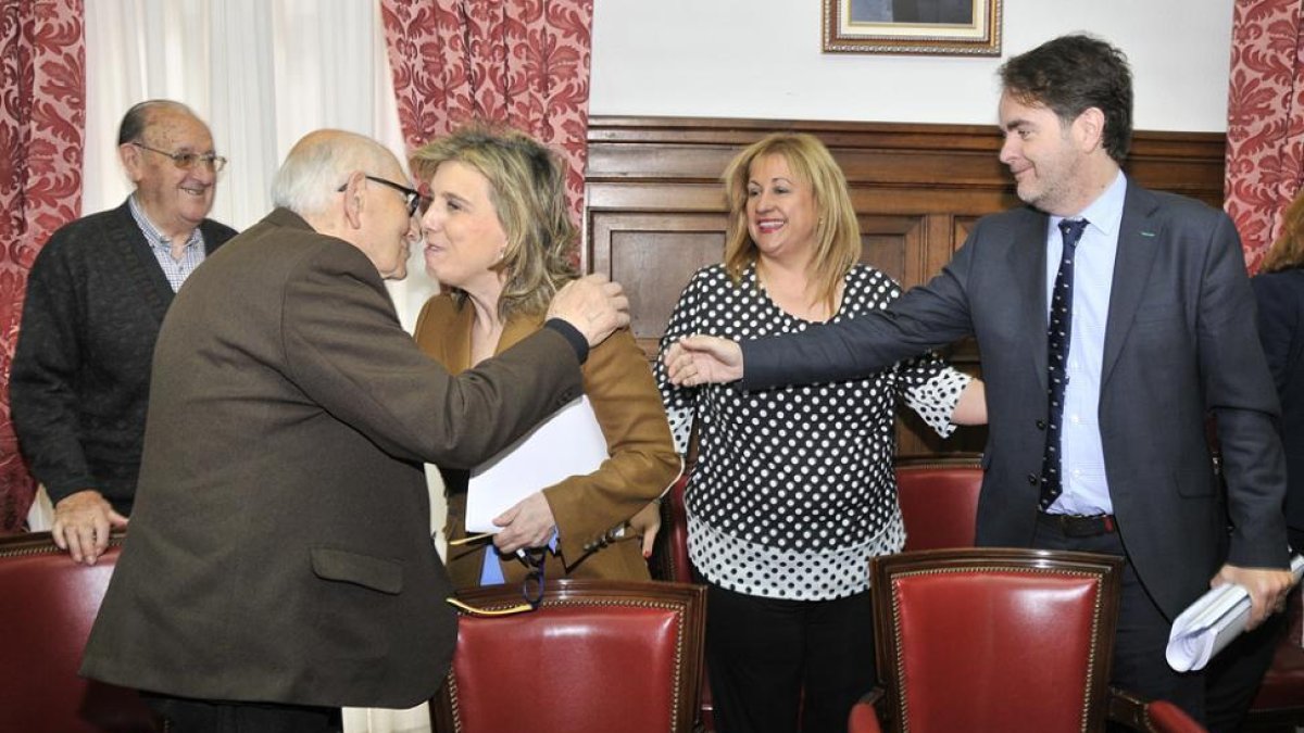 Reunión de Bermúdez de Castro con representantes de la Soria Ya-Valentín Guisande