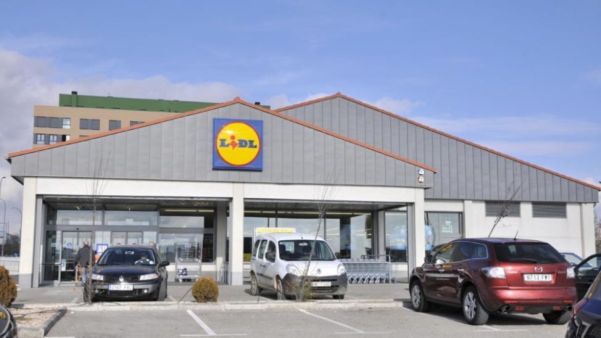 Actuales instalaciones de Lidl junto a la avenida de Valladolid-Valentín Guisande