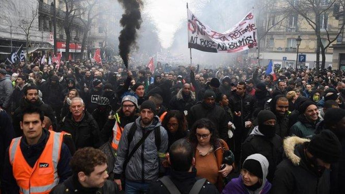 Manifestación contra la reforma de las pensiones, entre jueves en París.-ALAIN JOCARD (AFP)