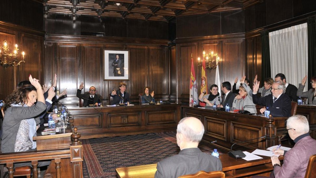 Pleno del Ayuntamiento de Soria celebrado ayer-Valentín Guisande