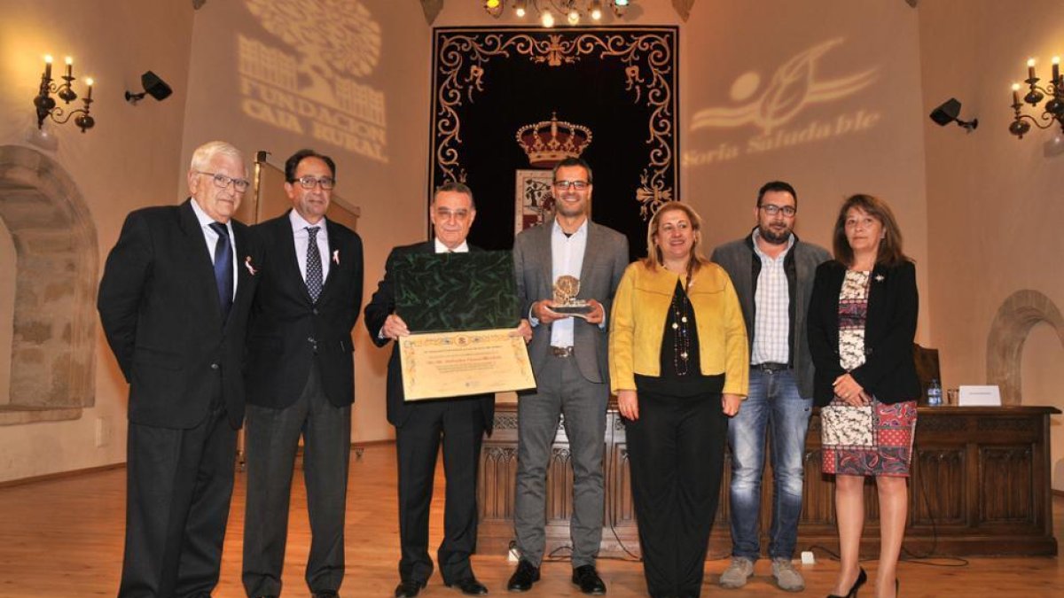 El doctor Salvador Aznar recibió el Premio Nacional de Investigación de la FCCR-Valentín Guisande