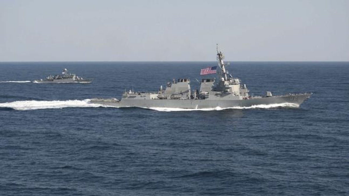 Fotografía tomada el 12 de marzo de 2015 y facilitada por la Marina estadounidense del buque militar estadounidense USS Lassen.-MC1 MARTIN WRIGHT / US NAVY / HA / EFE