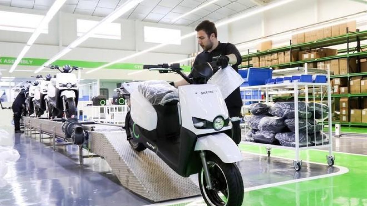 Fábrica de motos eléctricas Scutum.-ROBERT RAMOS (EL PERIÓDICO)