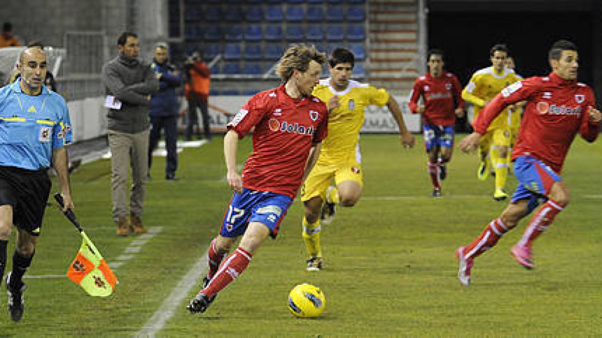 Gorka Larrera en el encuentro ante el Cartagena. / U. Sierra-