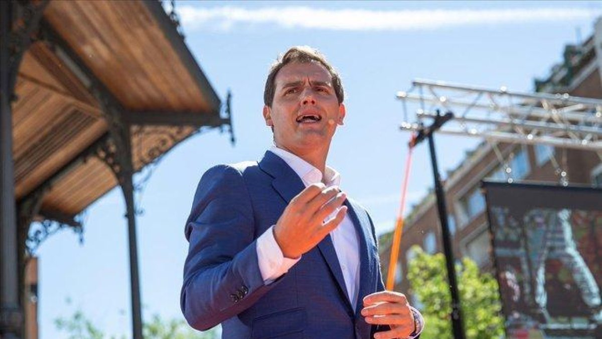 El presidente de Ciudadanos, Albert Rivera, en la presentación de su candidatura europea en Madrid.-RODRIGO JIMÉNEZ / EFE