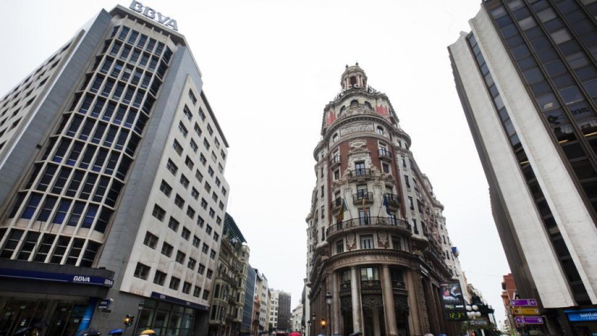 Antigua sede del Banco de Valencia, actualmente propiedad de Caixabank-MIGUEL LORENZO