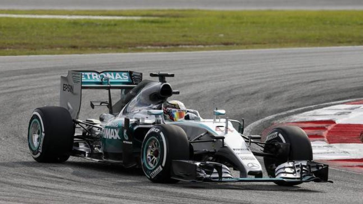 El Mercedes de Lewis Hamilton en Malasia.-Foto:   Olivia Harris / REUTERS