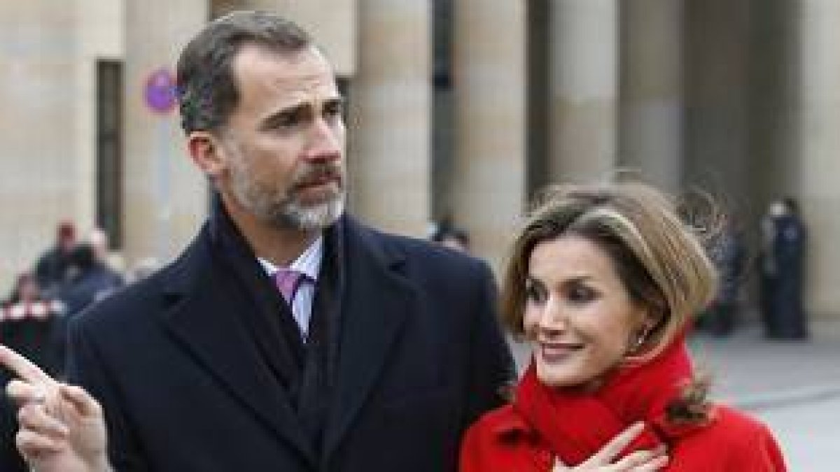 En Berlín 8 Felipe y Letizia, durante la visita de dos días a Alemania que hicieron en diciembre.-Foto: AP / FERDINAND OSTROP