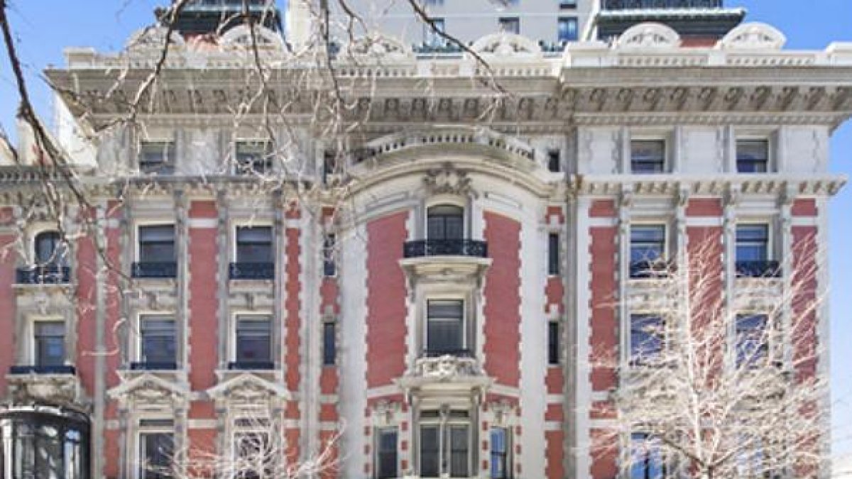 Fachada de la casa que Carlos Slim ha puesto a la venta en Manhattan.-