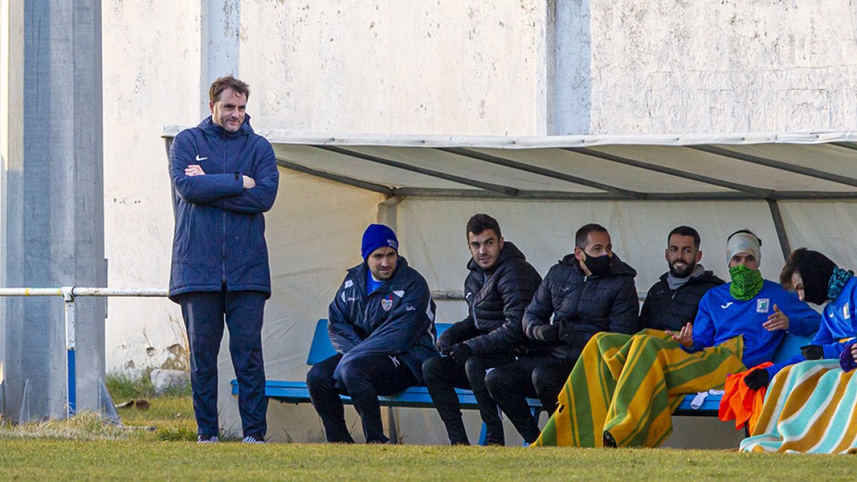 Banquillo de la SD Almazán - MARIO TEJEDOR