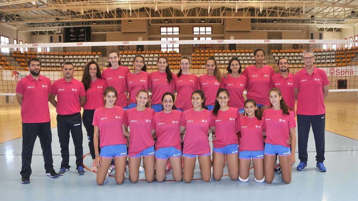 La Concentración Permanente femenina ha iniciado la pretemporada con Orduna como entrenador.-Valentín Guisande
